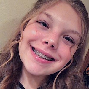 Meet your Posher, Abbi